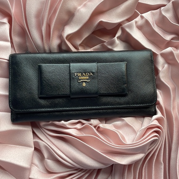 Authentic Prada Saffiano Fiocco Nero wallet in black - Picture 3 of 13